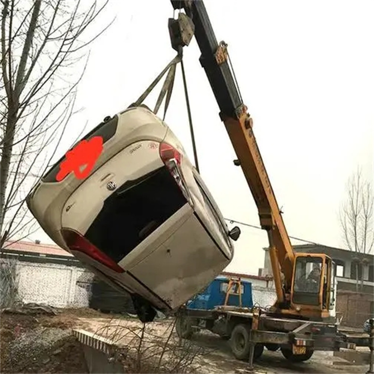 芙蓉吊车救援小汽车怎么吊